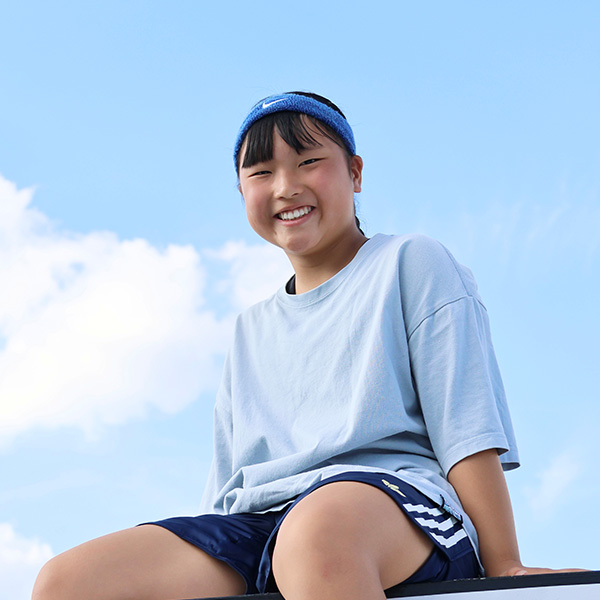 パルクール代表選手「軸屋 まい」選手の画像。